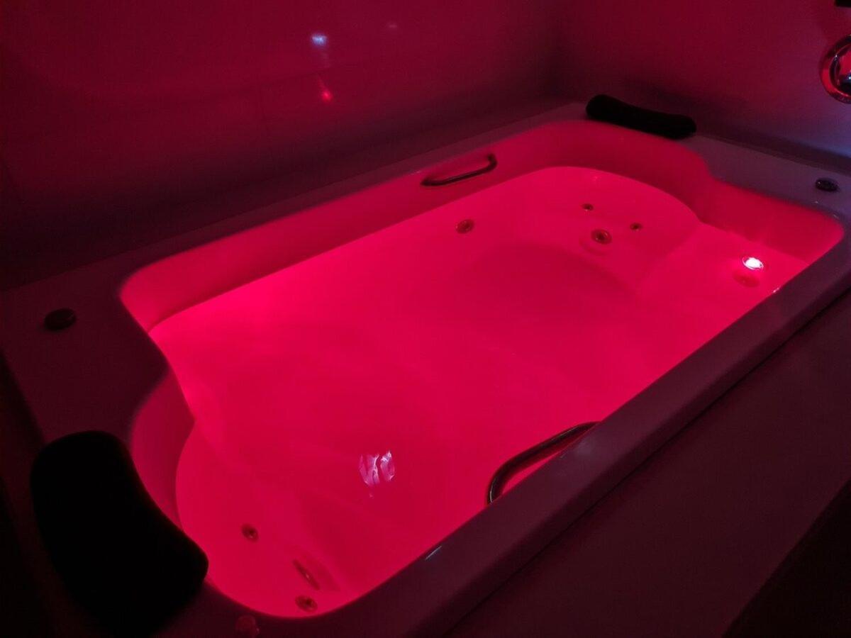 Jacuzzi Privativa No Coracao Da Pampulha *