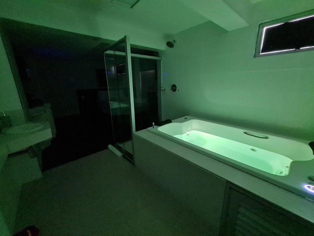 Jacuzzi Privativa No Coracao Da Pampulha Apartamento Belo Horizonte