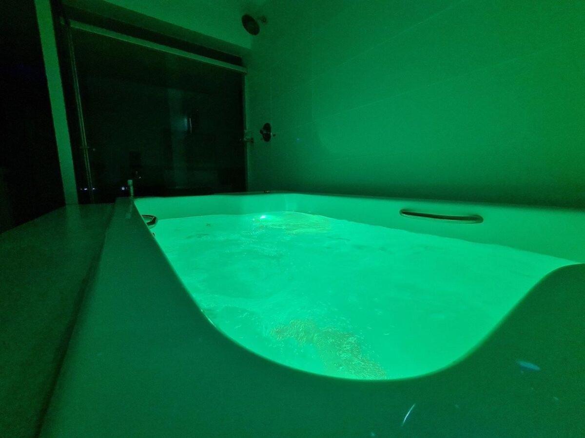 Jacuzzi Privativa No Coracao Da Pampulha Belo Horizonte
